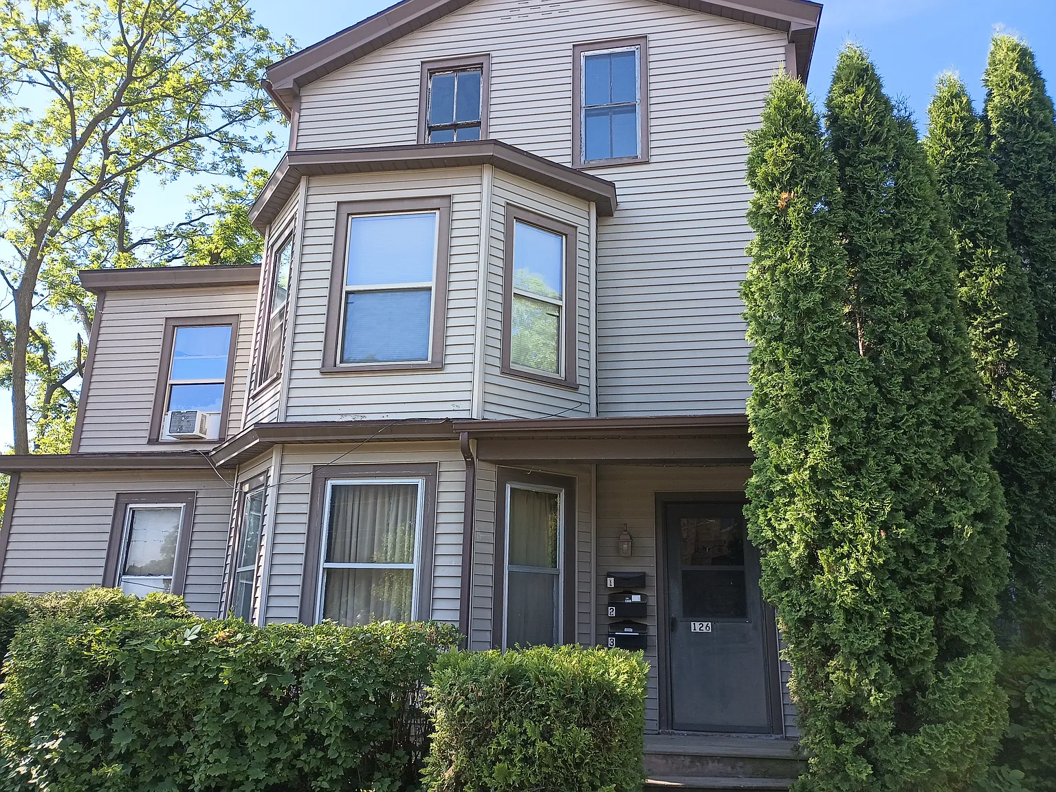 1 bed, 750 sqft, $890 — Photo 1