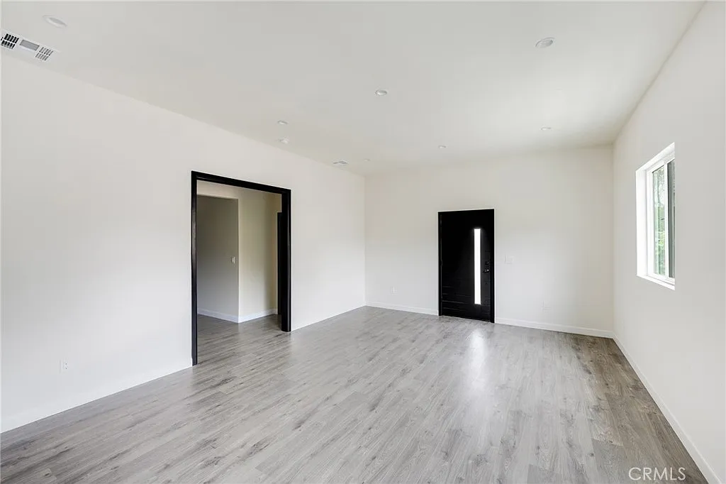 2 bed, 2.5 bath, 1200 sqft, $3,100 — Photo 4
