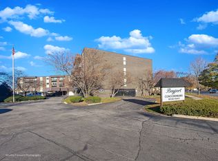 9820 S Pulaski Rd #314, Oak Lawn, IL 60453