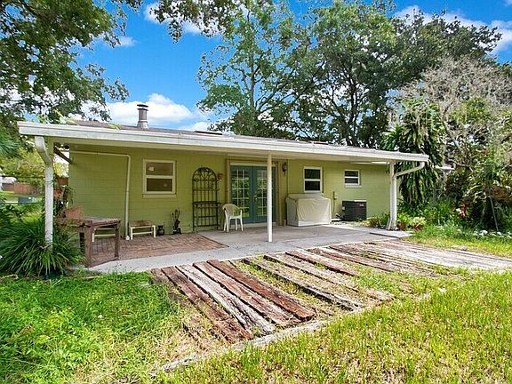 3rd image of 804 Osceola Trl