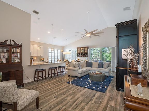 4th image of 136 Peregrine Ct