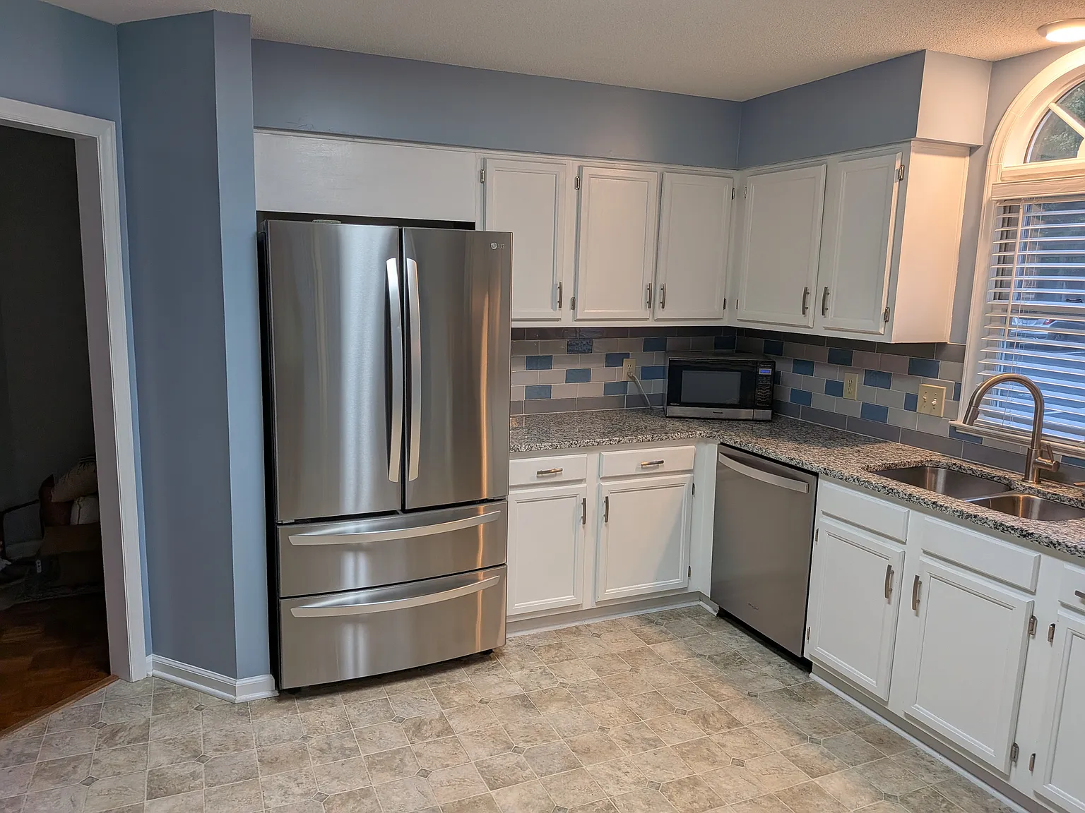 2 bed, 1253 sqft, $1,800 — Photo 3