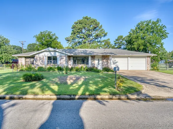 415 S Cherry St, Sallisaw, OK 74955