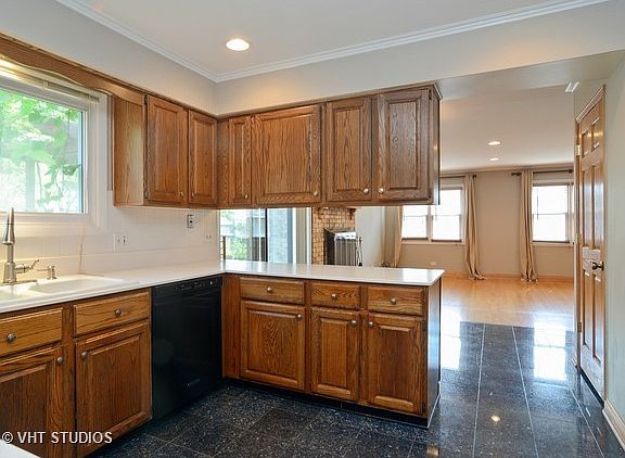 4th image of 750 Whitegate Ct
