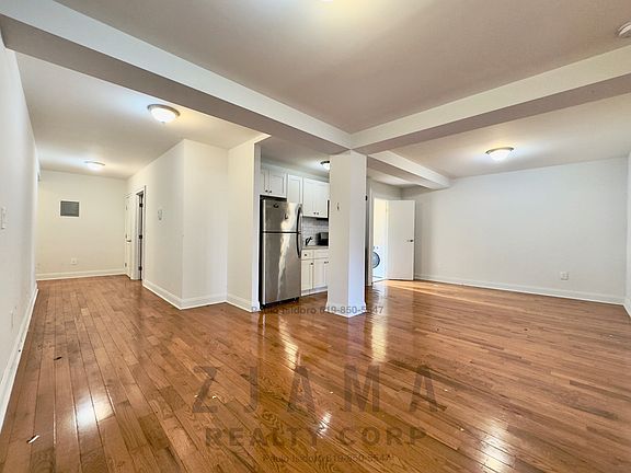 5th image of 715 Saint Marks Ave APT 1L
