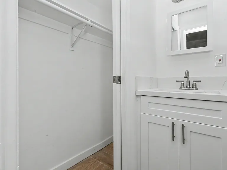 15142 Moorpark St #106 — Photo 9