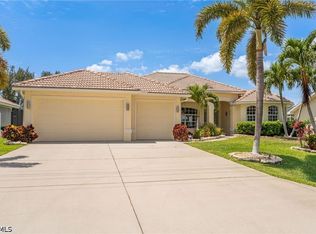 2506 Retunda Pkwy W, Cape Coral, FL 33904