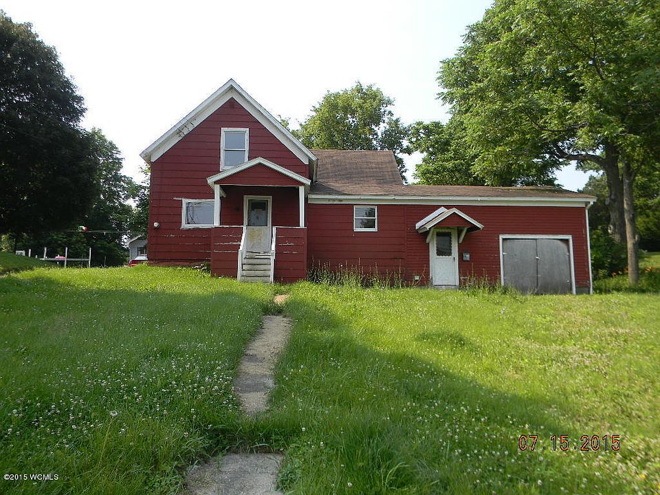 1st image of 18 Algonkin St