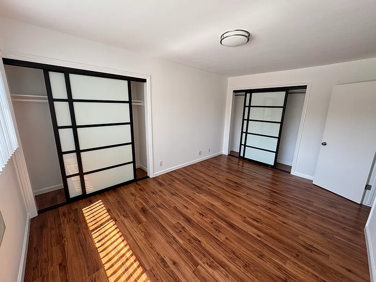 1027 N Stanley Ave #6 — Photo 9