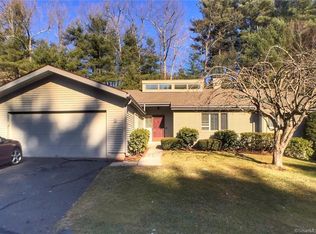 2 Bramble Bush #2, Avon, CT 06001