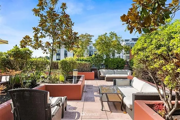Lounging area on the beautiful Rooftop Terrace