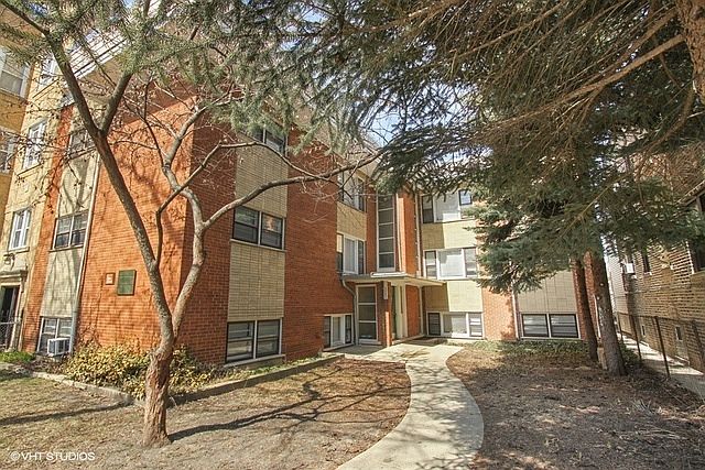 1st image of 3352 W Hutchinson St #2