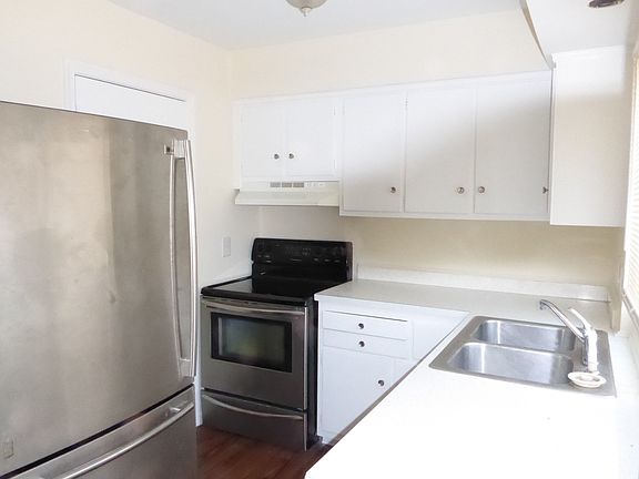 5th image of 3404 Crimson Holly Ct