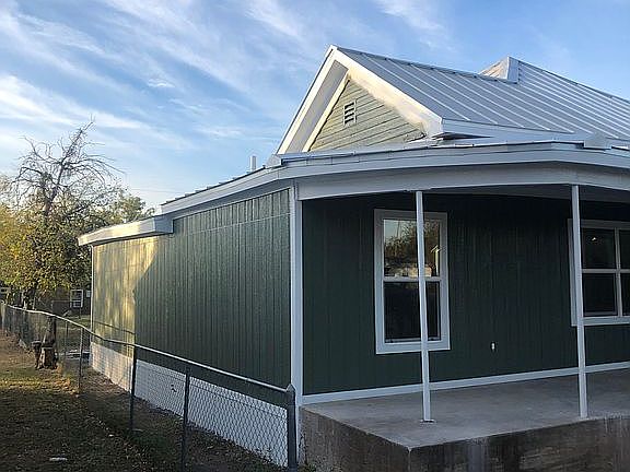 4th image of 27 W Avenue I