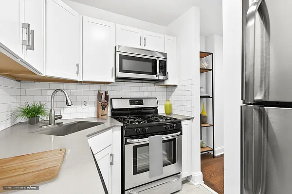 Rented by Corcoran | media 17