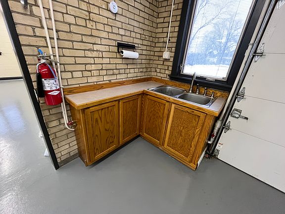 3rd image of 397 W 21st St