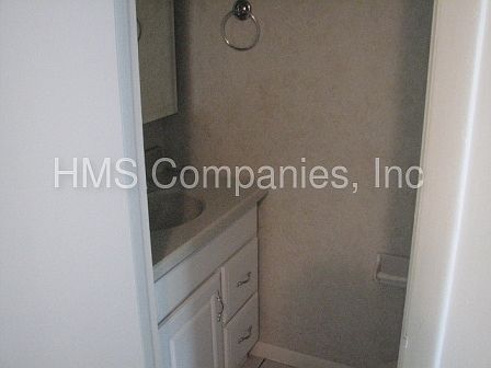 3rd image of 3651 Kenbrooke Ct