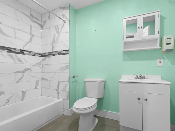 121 Lembeck Avenue image 13 of 23