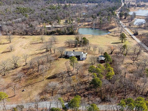 2nd image of 2003 Lambert Rd