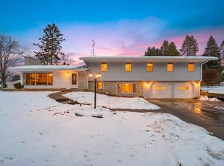 205 Wahwahtaysee Way, Battle Creek, MI 49015