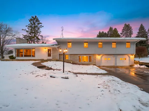 205 Wahwahtaysee Way, Battle Creek, MI 49015