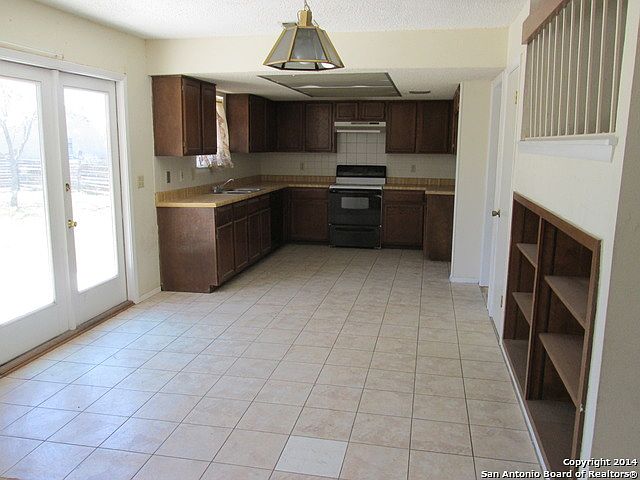 1st image of 9500 Dunstable Dr