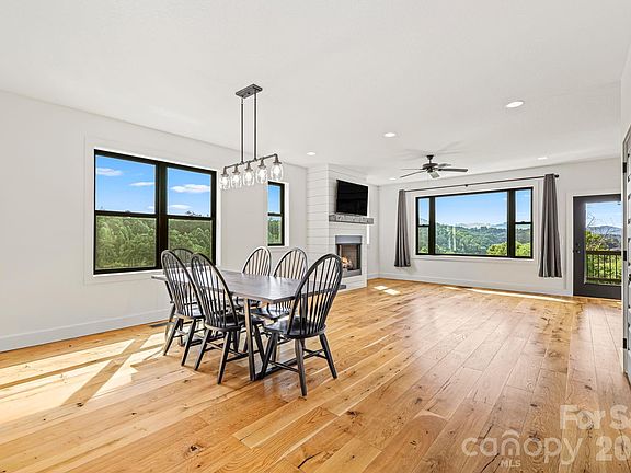 5th image of 340 Porter Creek Dr
