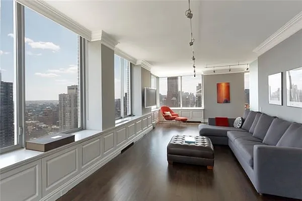 Sold by Maxwell Jacobs | media 1
