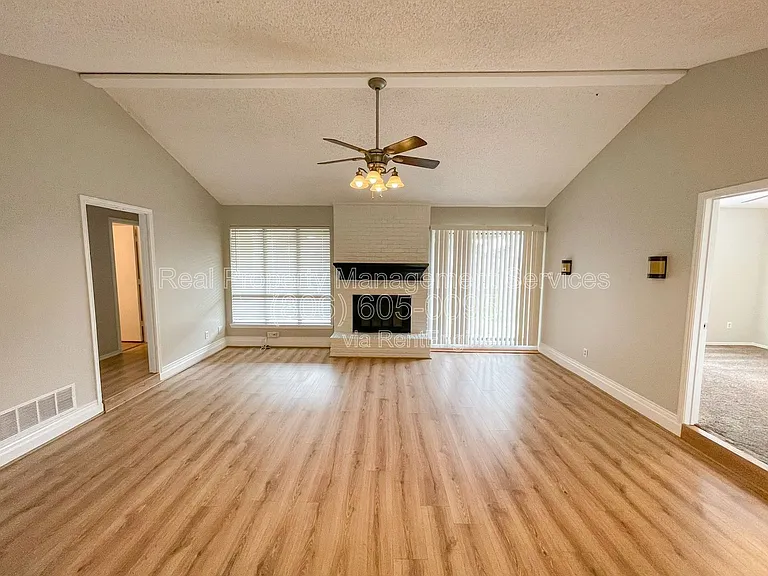 5629 Duke St — Photo 3