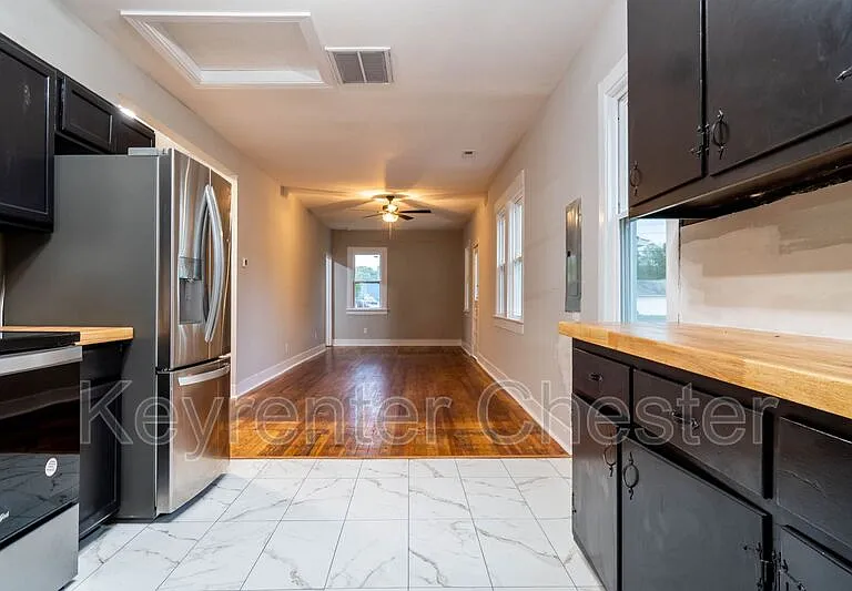 3500 Oaklawn Blvd — Photo 2