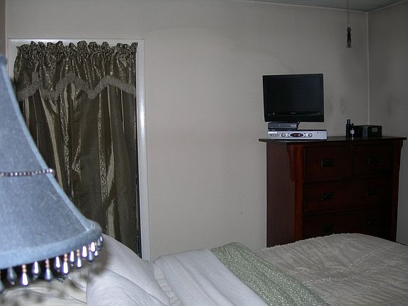 Main Bedrom