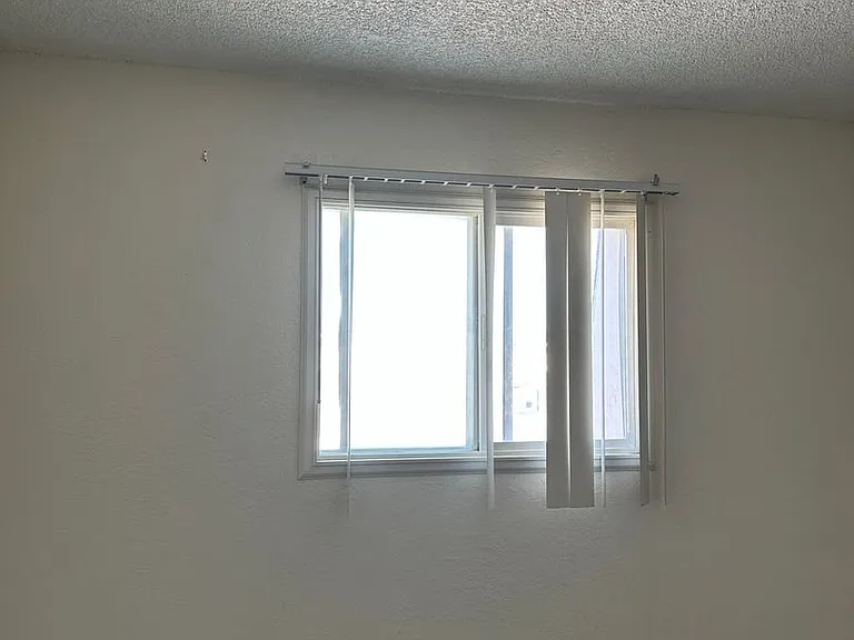 1411 Edinburgh Rd — Photo 16