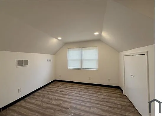 1144 York Rd — Photo 15