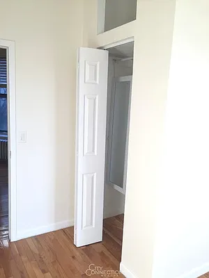 Rented by City Connections Realty | media 16