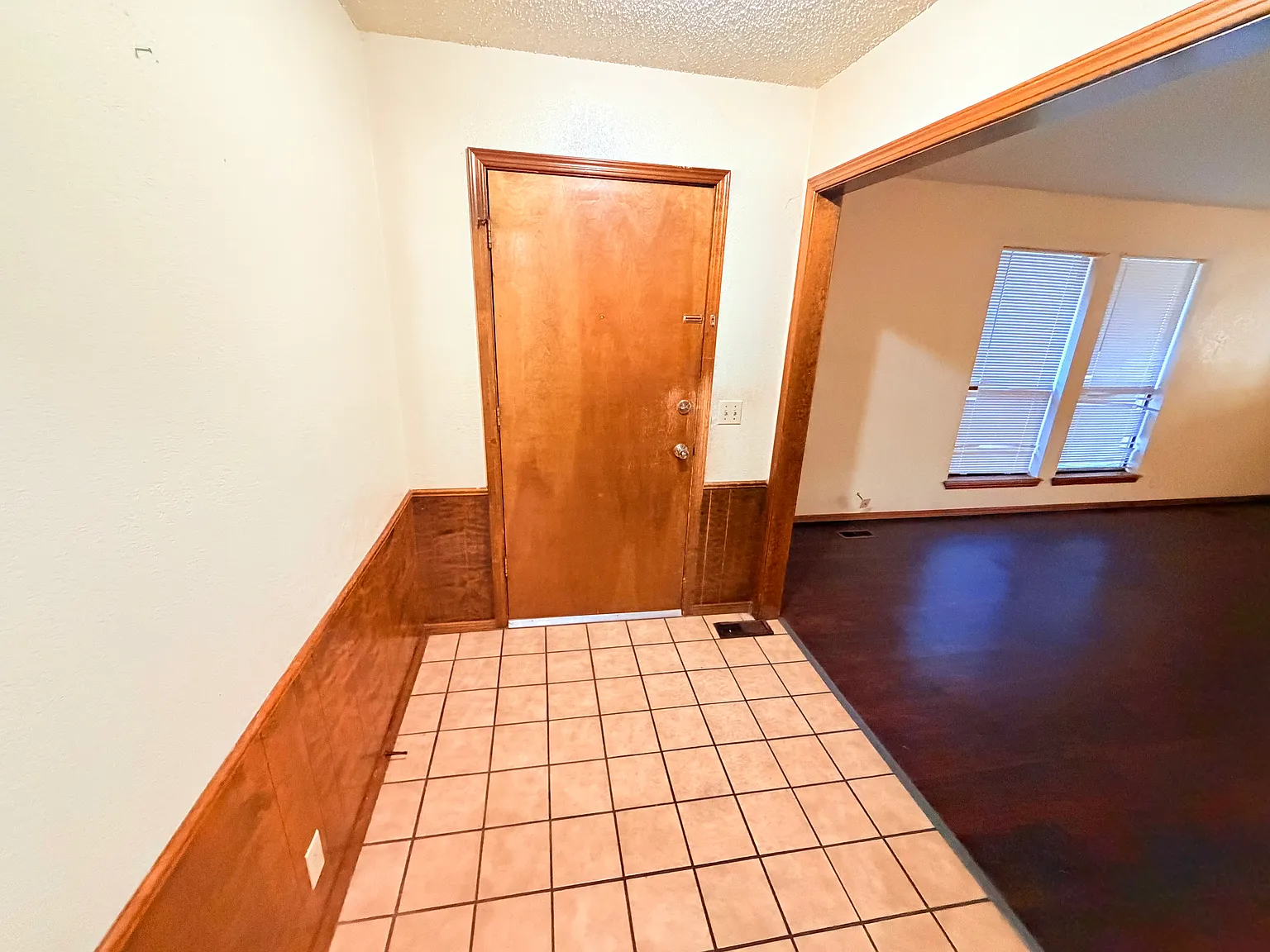 3 bed, 1450 sqft, $1,200 — Photo 2