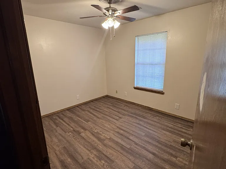 3613 Redbud Dr — Photo 17