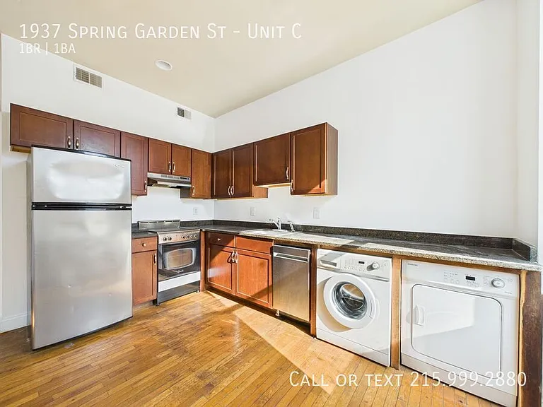 1937 Spring Garden St #C — Photo 5