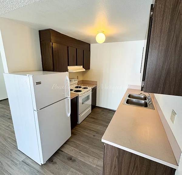 5775 Golden Eagle Dr #10 — Photo 1