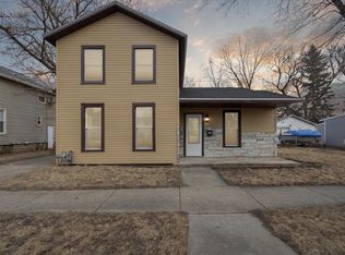 413 Cherry St, Janesville, WI 53548