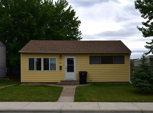 808 Dove St, Glendive, MT 59330