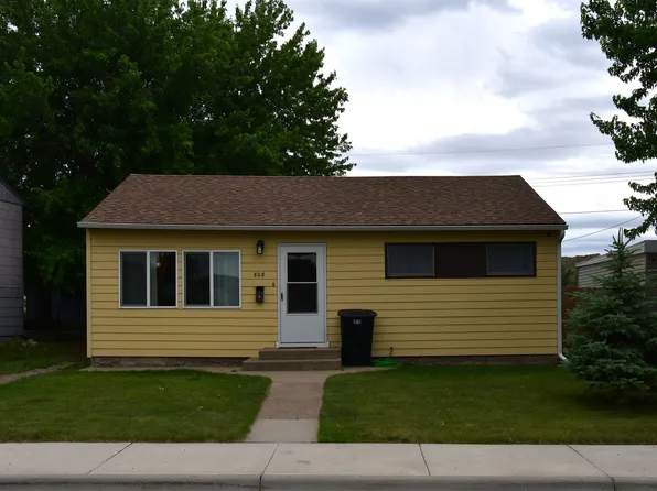 808 Dove St, Glendive, MT 59330