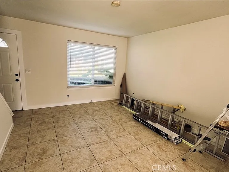 19778 Cambridge Ln — Photo 1