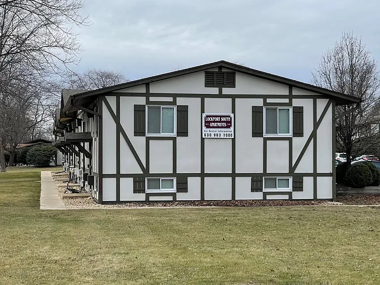 Lockport South Apartments — Photo 2