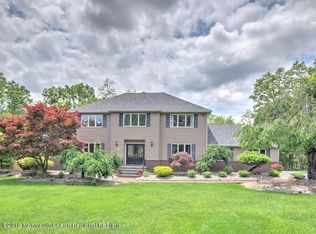 1 Peachtree Ln, Manalapan, NJ 07726