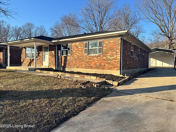 3rd image of 803 Flicker Rd