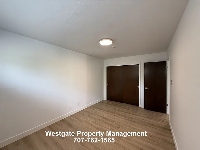 11 Alma Ct — Photo 9