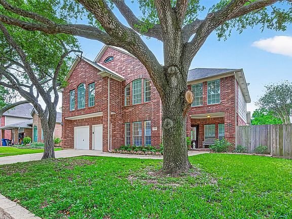 2nd image of 1510 Alma Ct