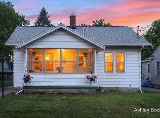 2129 Emerald Ave NE, Grand Rapids, MI 49505
