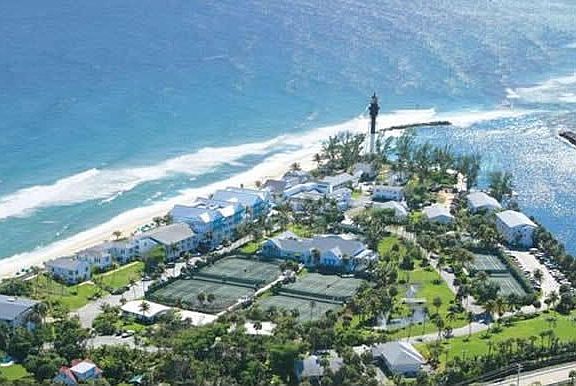 short walk to The Hillsboro Club, a great reasonable recreational retreat