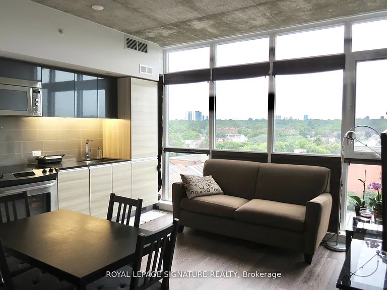 1190 Dundas St E #923 — Photo 2